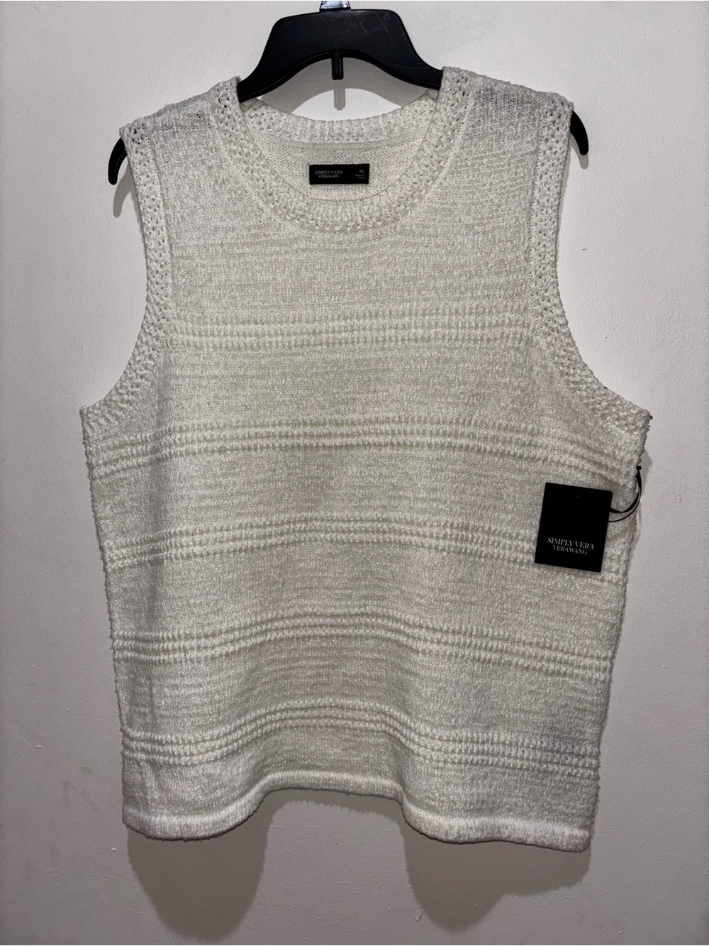 Sleeveless Knit Sweater blouse- Cream /white size XLarge